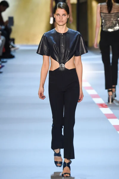 Look 13